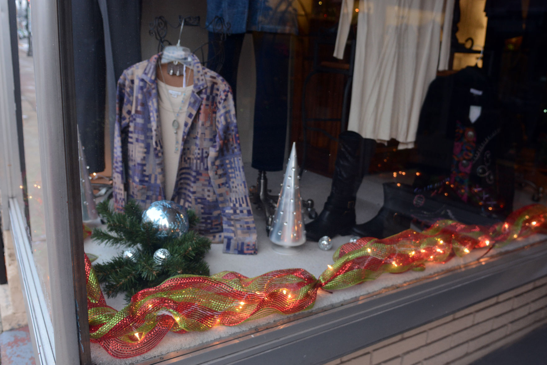 Portage shop windows, Dec. 18, 2020